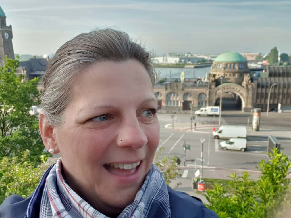 Hamburg Guide Daniela an den Landungsbrücken | Foto: FOLLOW ME Hamburg